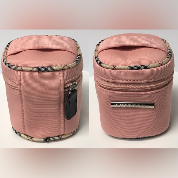 Burberry Mini Case/Pouch 😍👛